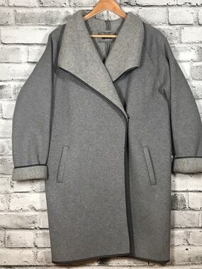 RIANI Gray Asymmetrical 3/4 Jacket. Size 8
